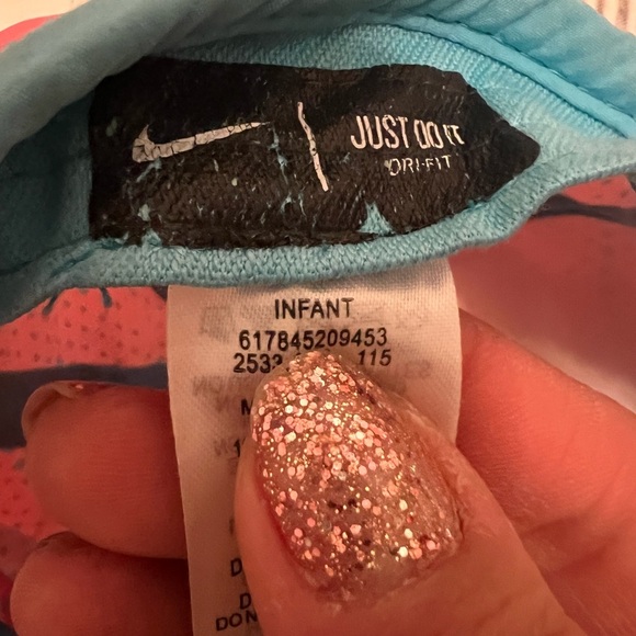 Nike infant adjustable hat pink/teal - Picture 2 of 3